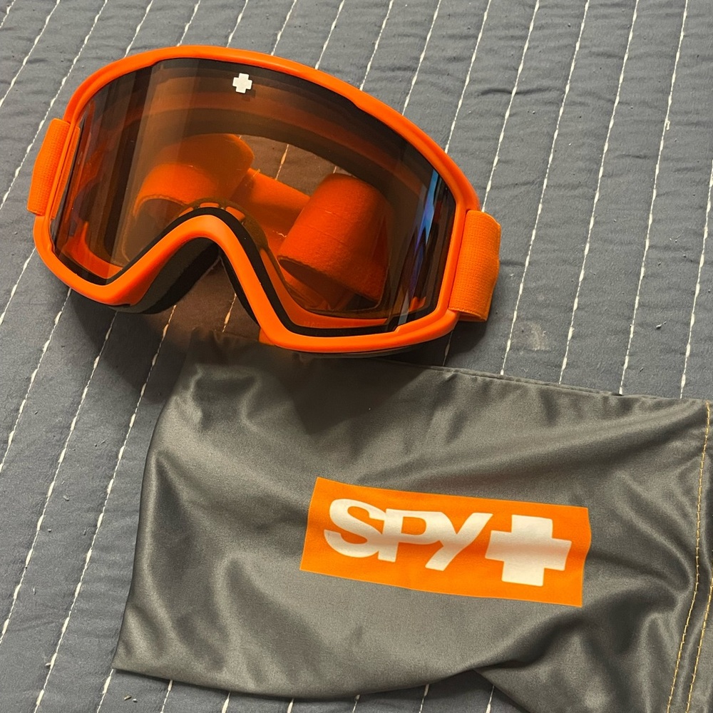 SPY Bold Orange Snow Goggles Snowboarding or skiing.  NEW